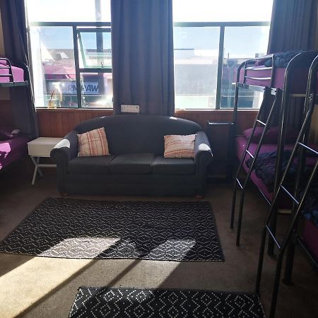 Mountain Jade Backpackers,Private Rooms & Studios Hokitika Exterior photo