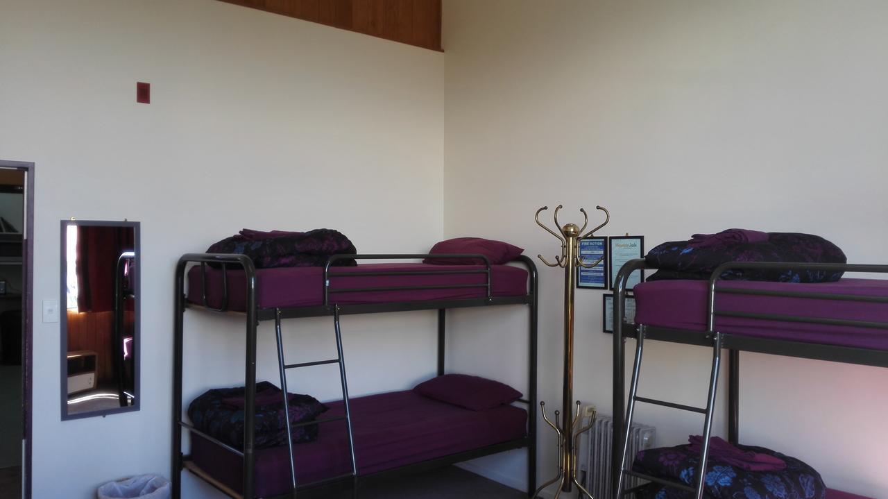 Mountain Jade Backpackers,Private Rooms & Studios Hokitika Exterior photo